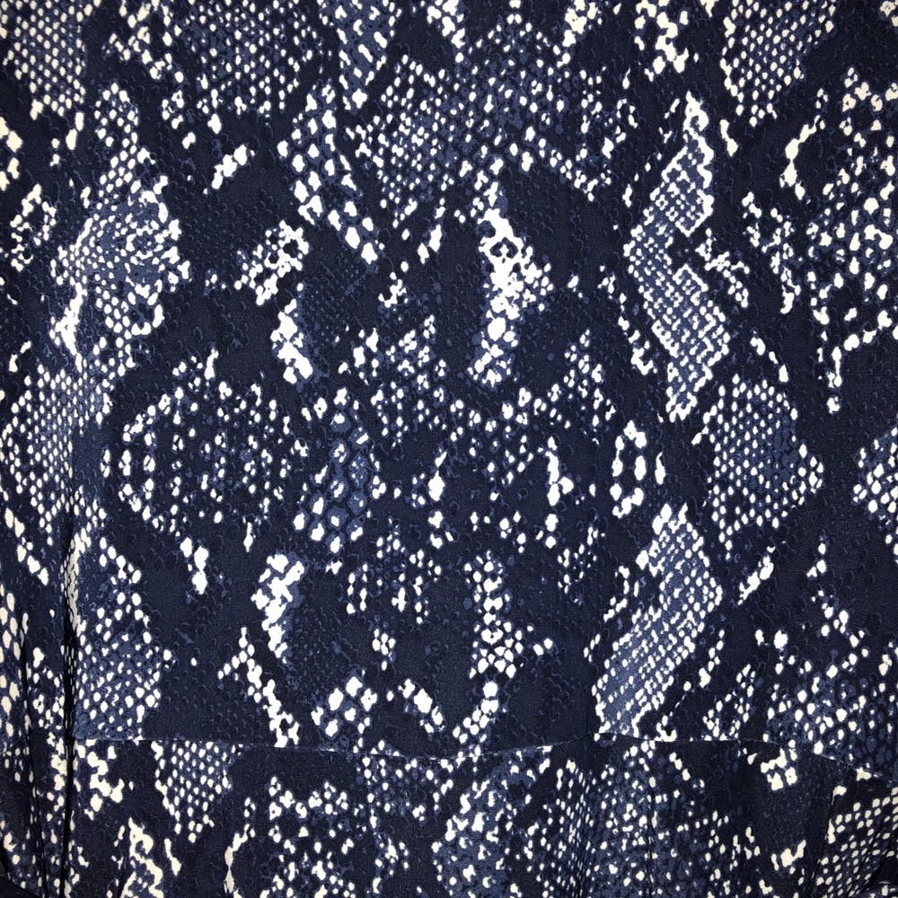 Dress - Picture 6 of 6